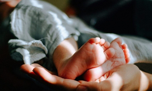 Επίδομα γέννησης: Πριν το Πάσχα θα μπει στους λογαριασμούς των μητέρων