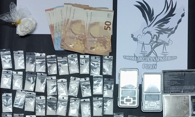 Ρόδος: Χειροπέδες σε υπεύθυνο κέντρου διασκέδασης για διακίνηση ναρκωτικών