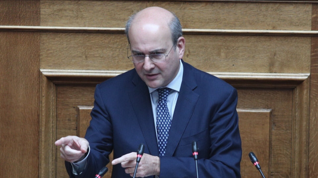 Mειώνονται οι προμήθειες POS κατά 50% - Ποιες συναλλαγές αφορά το νομοσχέδιο