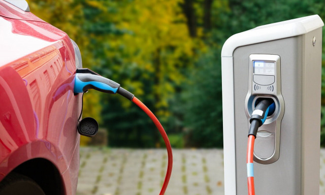 Πόσους φορτιστές φορτηγών και λεωφορείων χρειάζεται η ΕΕ;