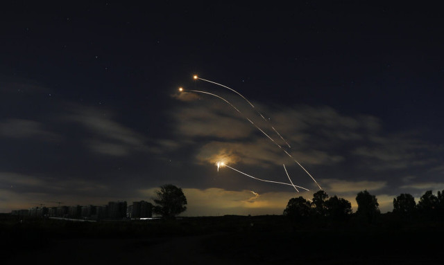 Λίβανος: Η Χεζμπολάχ εξαπέλυσε επίθεση με δεκάδες ρουκέτες εναντίον του Ισραήλ