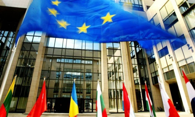 ΕΕ: Ποινικοποιεί τον αναγκαστικό γάμο και την εκμετάλλευση της παρένθετης μητρότητας