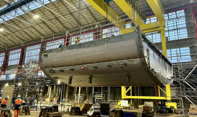 Τοποθετήθηκε η τρόπιδα στην τρίτη ελληνική φρεγάτα Belharra «Φορμίων» του Πολεμικού Ναυτικού