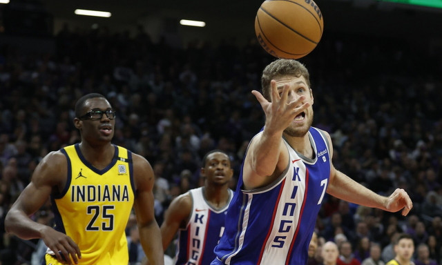 Σάσα Βεζένκοφ: «Ήταν δύσκολα στο NBA, μού λείπει το σπίτι μου»