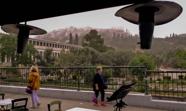 Αφρικανική σκόνη: Όσοι ανήκουν σε ομάδες υψηλού κινδύνου ίσως χρειαστεί να αλλάξουν τα φάρμακά τους