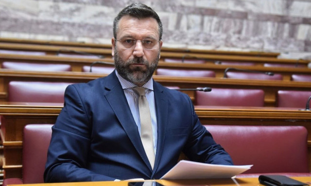 Στη ΓΑΔΑ για κατάθεση ο Βασίλης Γραμμένος έπειτα από το επεισόδιο στη Βουλή