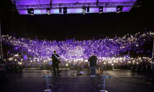 Οι Πυξ Λαξ ξεκινούν την καλοκαιρινή περιοδεία τους από το Καλλιμάρμαρο