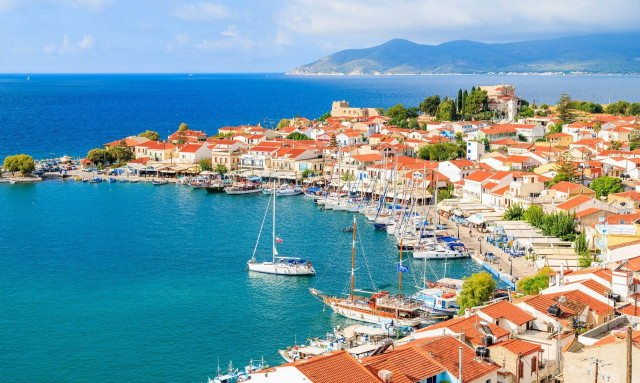 Η Σάμος γίνεται πόλος έλξης χιλιάδων Τούρκων τουριστών