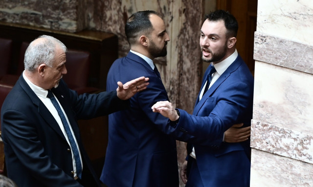 Βουλή: Αμετανόητος ο Κωνσταντίνος Φλώρος για τους χυδαίους διαλόγους και το ξύλο