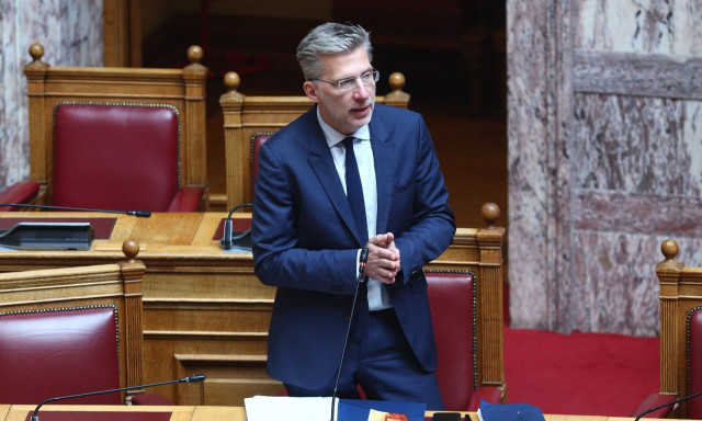 Σκέρτσος για το πρωτοφανές επεισόδιο στη Βουλή: Η απέραντη πολιτική υποκρισία των «άκρων»
