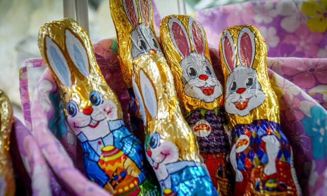 Καλάθι του Πάσχα: Ίδιες ή και χαμηλότερες τιμές φέτος - Πού κυμαίνονται το αρνί και το κατσίκι