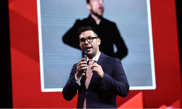 «Τα γυρίζει» ο Βασίλης Κασσελάκης: Καμία ψήφο από τους Σπαρτιάτες