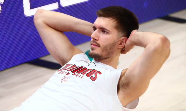 Euroleague, Μπαρτσελόνα - Ολυμπιακός: Στην 12άδα για το Game 2 o Πετρούσεφ