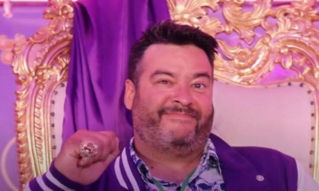 Απίστευτος τύπος κερδίσει μία περιουσία παίζοντας Candy Crush στη διαδρομή για τη δουλειά του