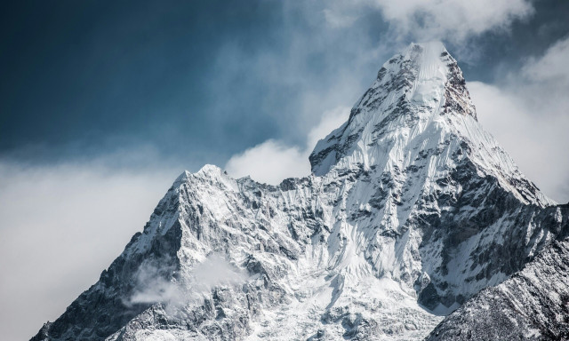 Έβερεστ: Σε λειτουργία η πρώτη βάση εξελιγμένης τεχνολογίας 5G-A
