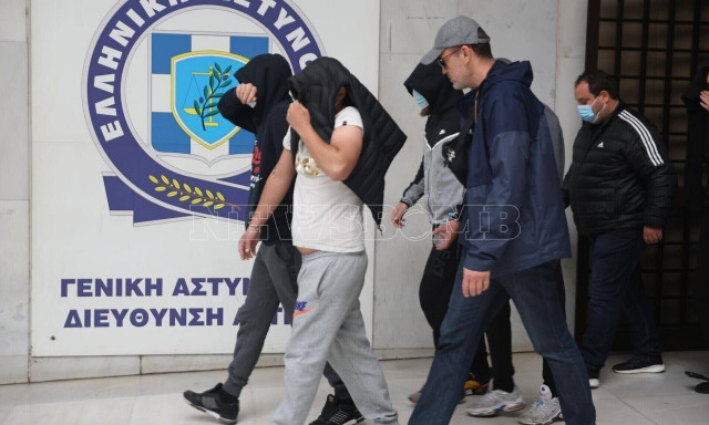 Ρέντη: Στον εισαγγελέα οι κατηγορούμενοι χούλιγκαν - Απολογούνται οι πρώτοι 10 από τους 67