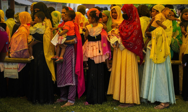 Ινδία: Στις κάλπες οι ψηφοφόροι για το δεύτερο στάδιο των βουλευτικών εκλογών εν μέσω καύσωνα