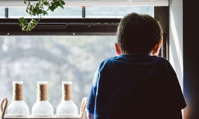 Θεσσαλονίκη: Δίωξη για τον ομαδικό βιασμό του 6χρονου στους συλληφθέντες - Ο ένας τον ακινητοποίησε