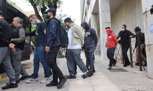 Ρέντη: Οι εκβιασμοί και η δράση των αρχηγών στη συμμορία των χούλιγκαν