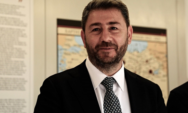 Androulakis calls on PM Mitsotakis to explain the incidents at the Interior Ministry