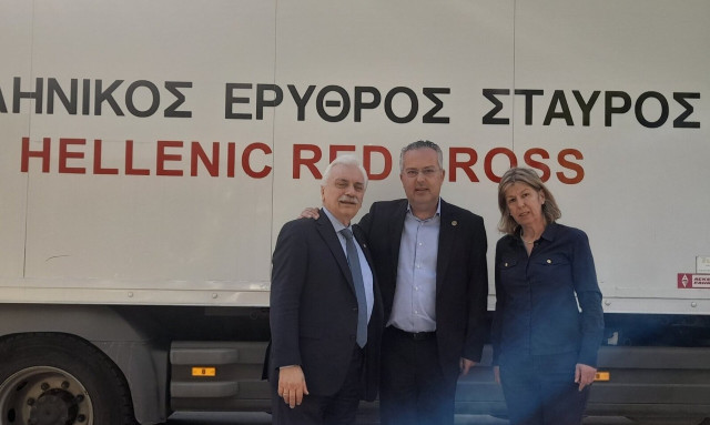 ΕΕΣ: Προσέφερε είδη πρώτης ανάγκης στο Κοινωνικό Παντοπωλείο του Δήμου Παπάγου-Χολαργού