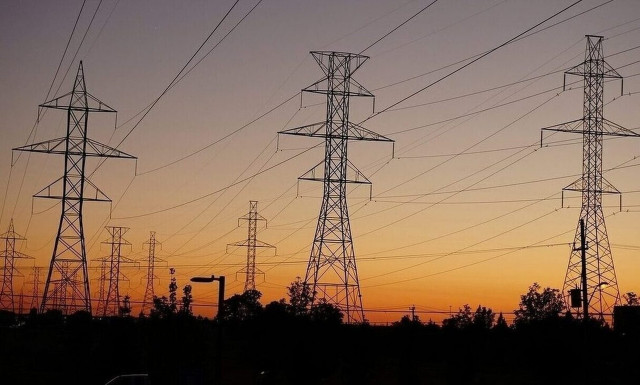 «Διαλύει σπίτια» η εκτίναξη του ρεύματος – Έρχεται «μαύρος Δεκέμβρης» - Άλμα 30% στη χονδρική