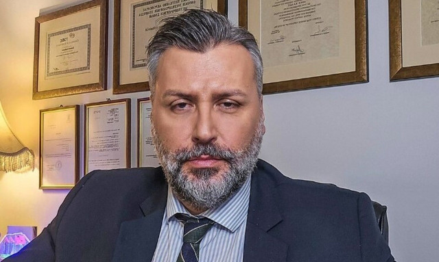 Γιάννης Καλλιάνος: «Ο πατέρας μου διασωληνώθηκε για τα μάτια του κόσμου»