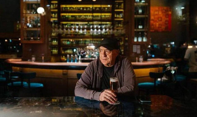 Πάνος Κοκκινόπουλος: Ετοιμάζει σήριαλ που θα λέγεται «Η Αλίκη στη χώρα των πτωμάτων»