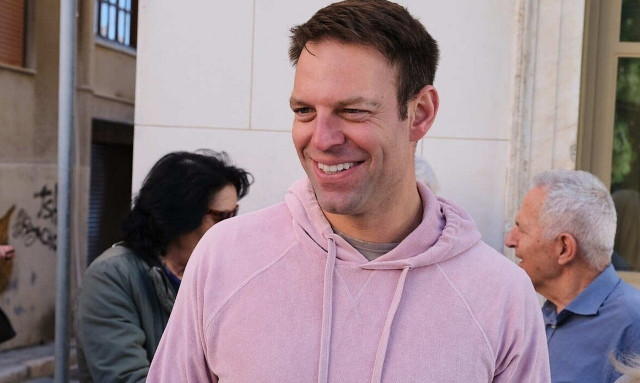 Στέφανος Κασσελάκης: Ο influencer πολιτικός αρχηγός θυμήθηκε το Μάτι 24 ώρες μετά την απόφαση - χάδι