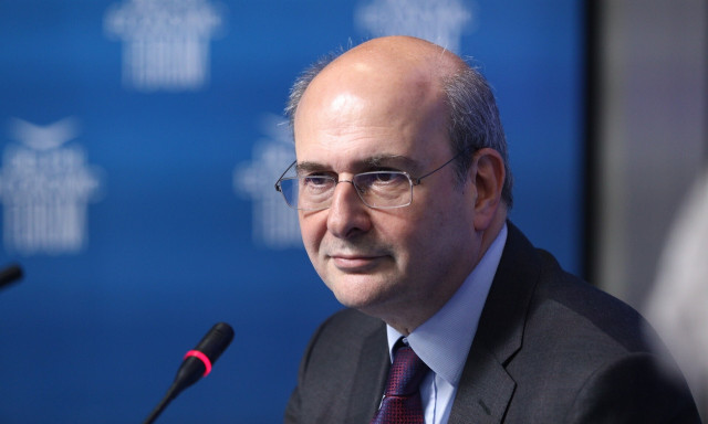 Χατζηδάκης: Ολοκληρώθηκε με επιτυχία η διασύνδεση των POS με τις ταμειακές μηχανές