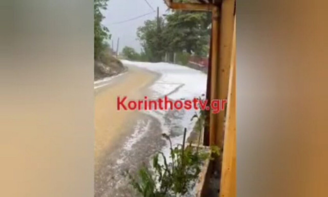 Ισχυρή χαλαζόπτωση στα Τρίκαλα Κορινθίας - Για καταστροφή στις καλλιέργειες κάνουν λόγο οι αγρότες