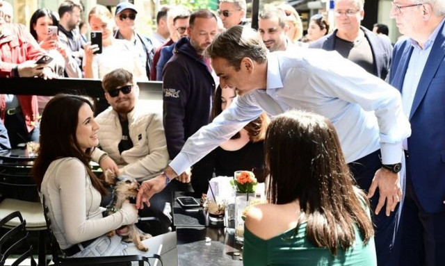 Στο Μαρούσι ο Μητσοτάκης - Στη Μητρόπολη Αθηνών για την Ακολουθία των Αγίων Παθών