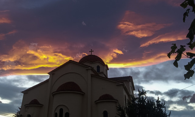 Μεγάλη Παρασκευή; Γιατί έχει συννεφιά ο ουρανός πάντα - Υπάρχει επιστημονική εξήγηση