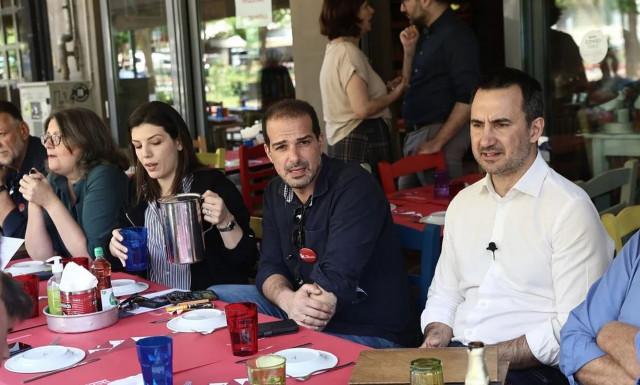 Στην Κυψέλη ολοκληρώθηκε η περιοδεία Χαρίτση στις αγορές της Αθήνας