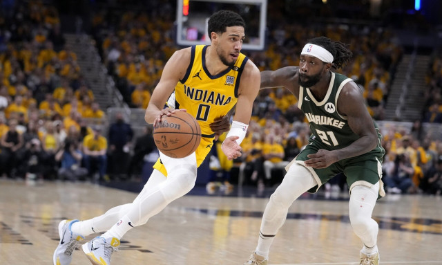 NBA: «Σπίτι» τους οι Μπακς - Αποκλεισμός από τους Πέισερς