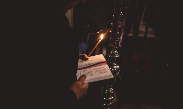 Μεγάλη Παρασκευή: H Ακολουθία των Μεγάλων Ωρών και η Αποκαθήλωση - Live