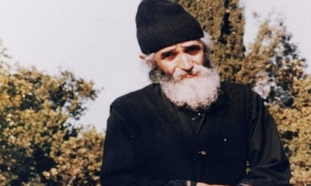 Τι έλεγε ο Άγιος Γέροντας Παΐσιος να κάνουμε σήμερα Μεγάλη Παρασκευή