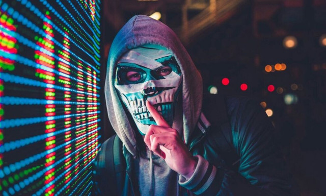 Η αποκάλυψη ενός χάκερ - «Με αυτό τον τρόπο σας κλέβουμε τα δεδομένα από τα κινητά»