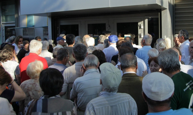 Απόφαση-σταθμός από το ΣτΕ: Σύνταξη 400 ευρώ για οφειλέτες με χρέη άνω των 30.000