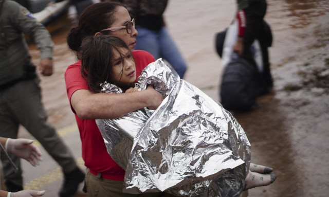 Φονικές πλημμύρες στη Βραζιλία: Στους 78 οι νεκροί, πάνω από 170 αγνοούμενοι