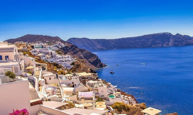 Κοινωνικός Τουρισμός: Ανοίγει η πλατφόρμα για τις αιτήσεις - Τι περιλαμβάνει η ενίσχυση