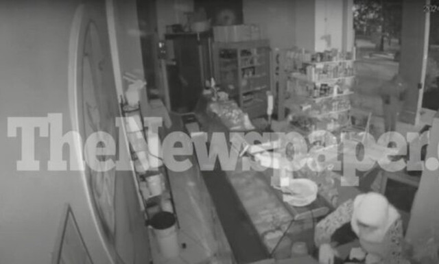 Βόλος: Κινηματογραφική διάρρηξη από δύο ανήλικους τη Δευτέρα του Πάσχα - Βίντεο από το κατάστημα