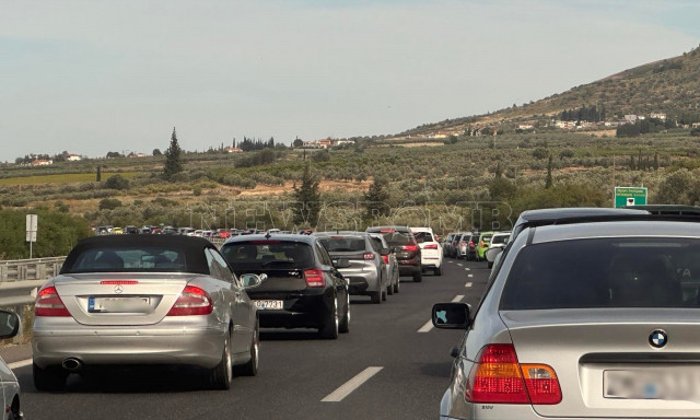 Σε εξέλιξη βρίσκεται η επιστροφή των εκδρομέων του Πάσχα – Σημειωτόν τα οχήματα από αρχαία Κόρινθο