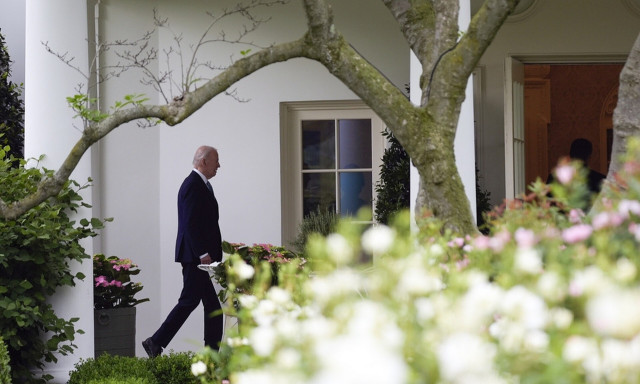 Έρευνα: Μειώνεται η δημοτικότητα των ΗΠΑ ως υπερδύναμη