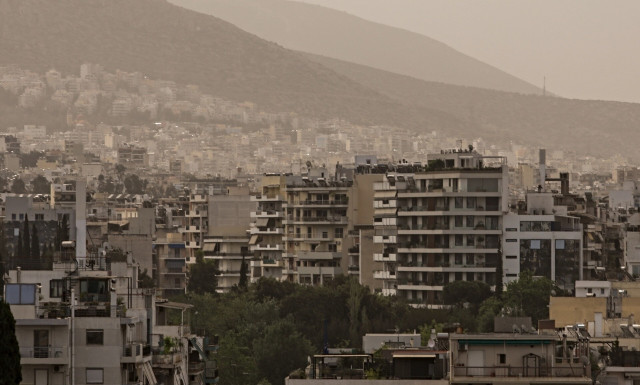 Καιρός: «Προ των πυλών» βροχές και αφρικανική σκόνη – Πού θα ενταθούν τα φαινόμενα