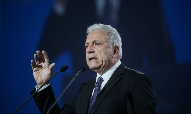 Δημήτρης Αβραμόπουλος: Έξι μήνες μετά το διαζύγιο και πάλι... «ερωτευμένος»