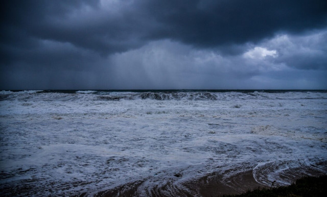 Καιρός: Σημαντικά ύψη βροχόπτωσης την Παρασκευή, σκόνη από την Αφρική και ισχυροί άνεμοι στο Αιγαίο