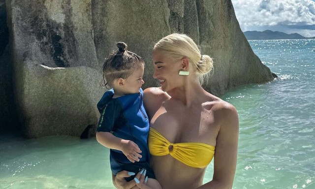 Ιωάννα Τούνη: Οι φωτογραφίες του γιου της από τις Σεϋχέλλες