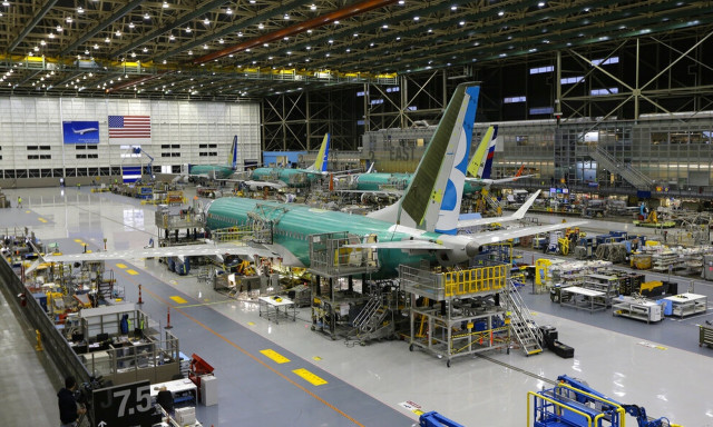 Τι συμβαίνει με τη Βoeing: Πυκνώνουν τα σύννεφα πάνω από τον κολοσσό