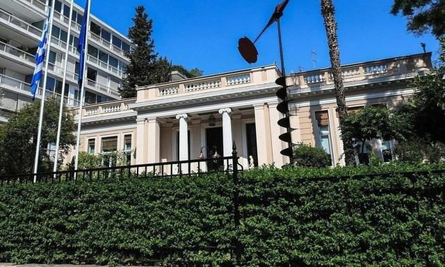 Ποιοι είναι πίσω από το Tik Tok του Μητσοτάκη - Οι τέσσερις σωματοφύλακες